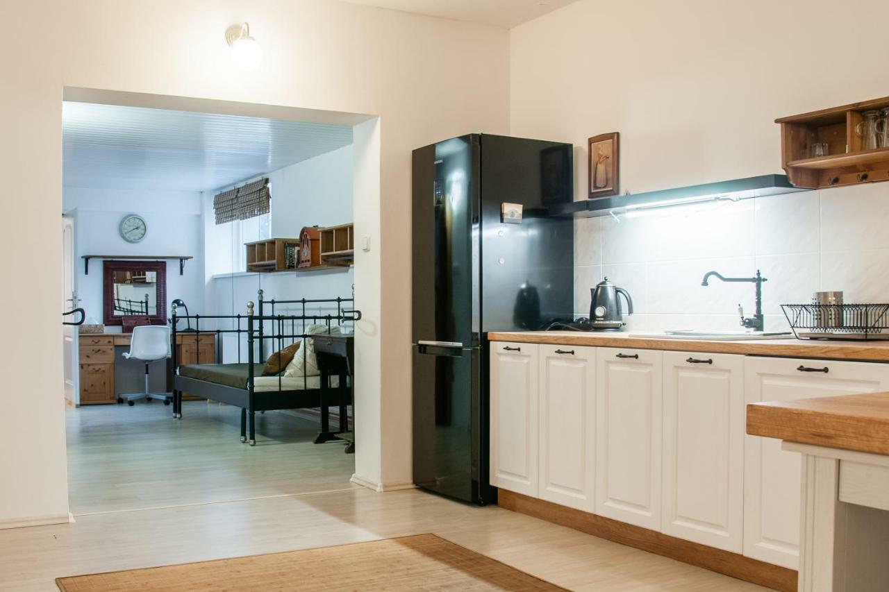 Apartman Zeleznice Apartment Екстериор снимка