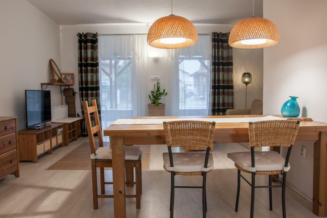 Apartman Zeleznice Apartment Екстериор снимка