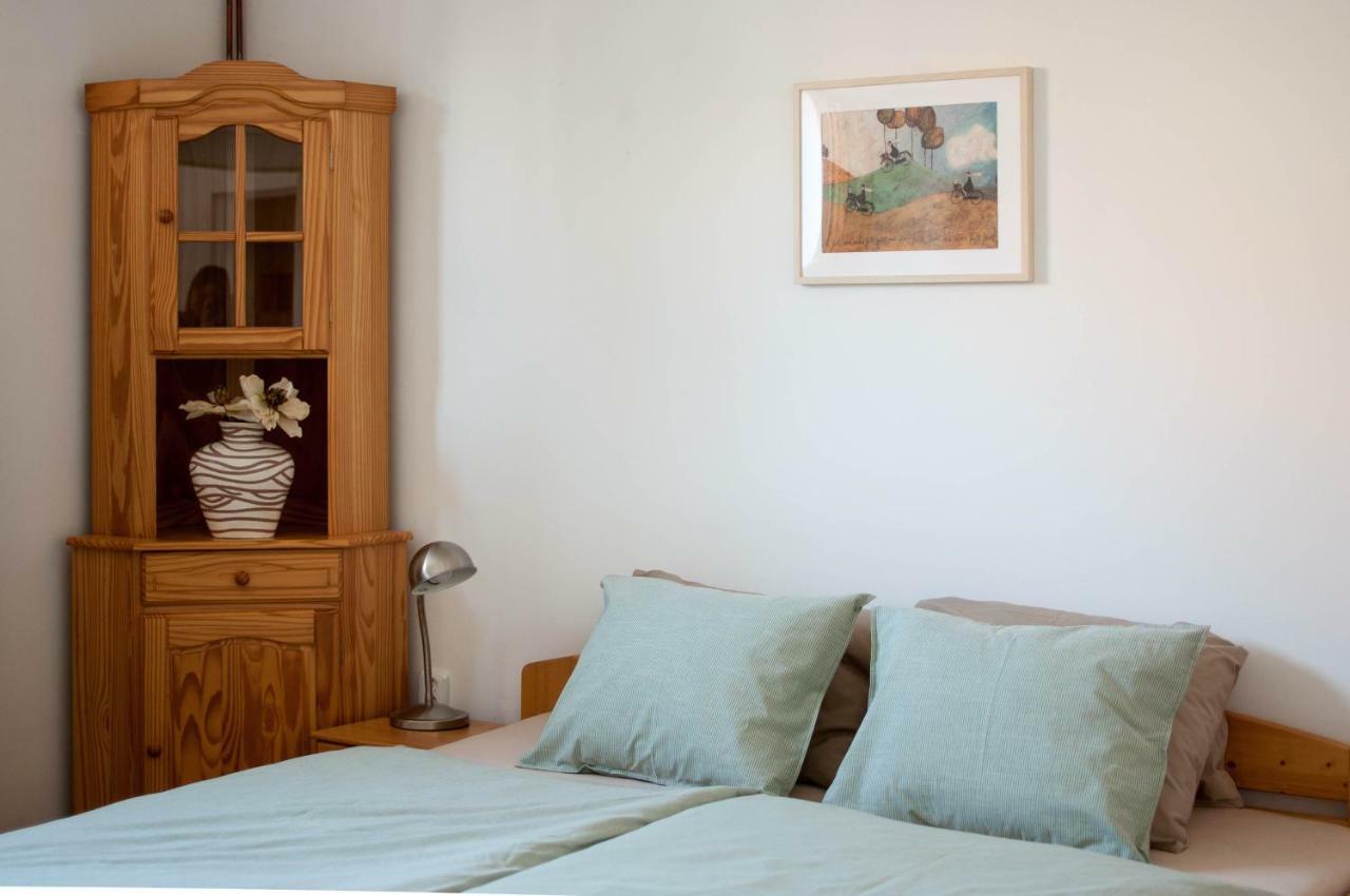 Apartman Zeleznice Apartment Екстериор снимка